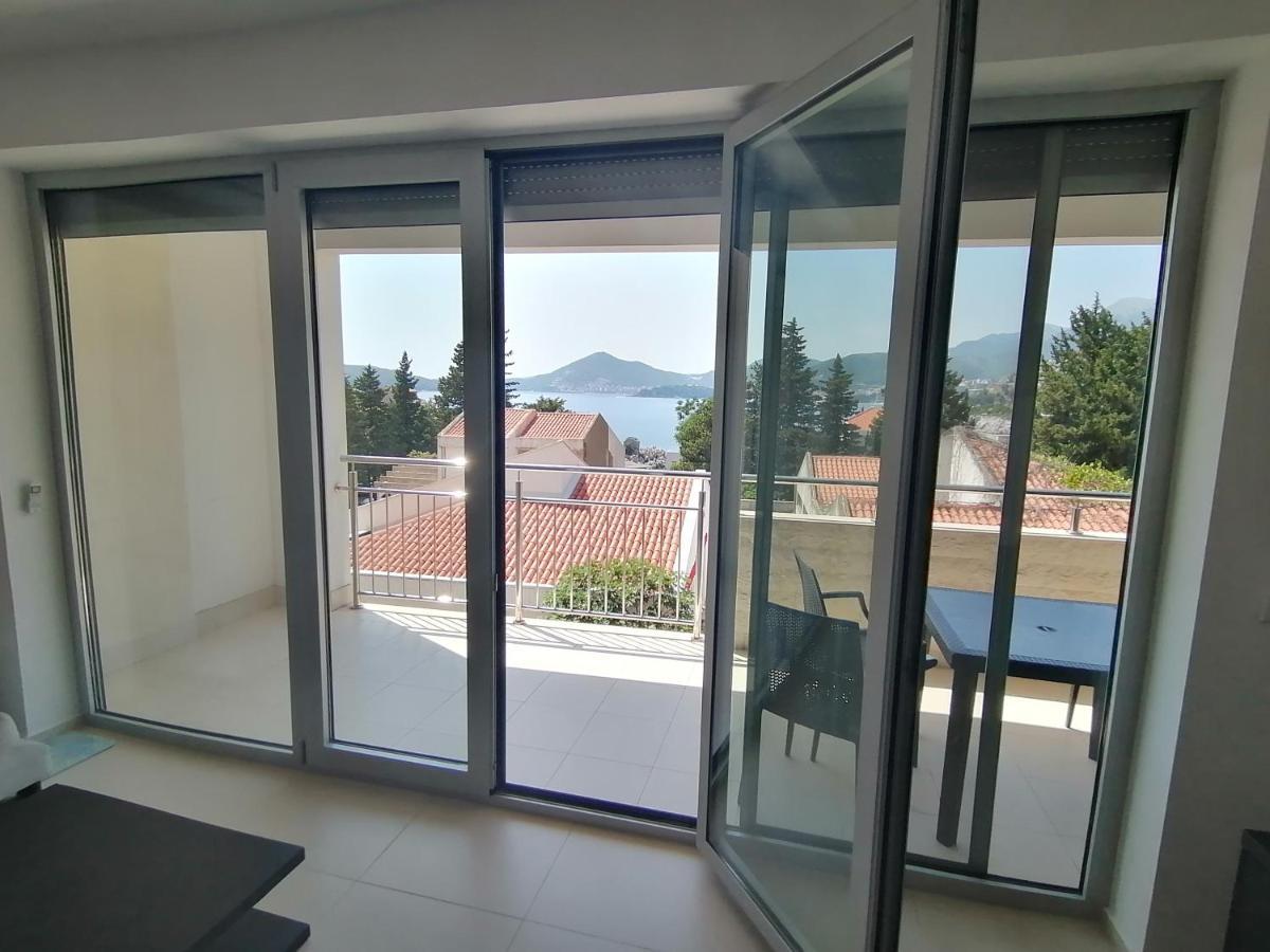 Apartman Sara Pržno Dış mekan fotoğraf